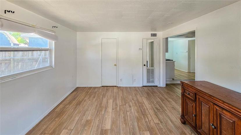 Picture of 527 4Th Avenue Nw, Largo FL 33770