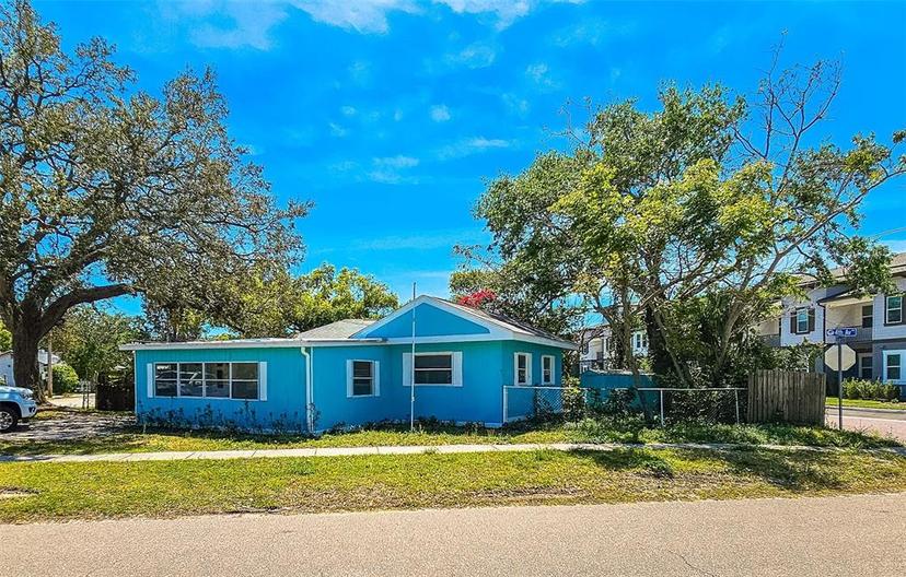 Picture of 527 4Th Avenue Nw, Largo FL 33770