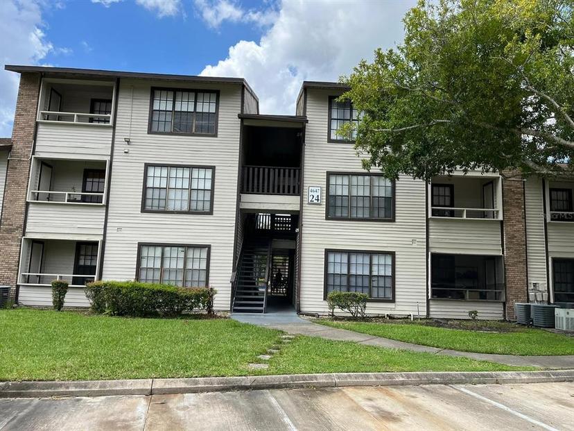 Picture of 4647 Cason Cove Drive Unit 2425, Orlando FL 32811