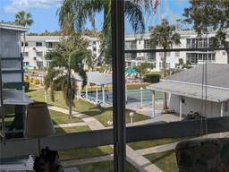 Picture of 1833 Sunny Drive Unit E-33, Bradenton, FL 34207