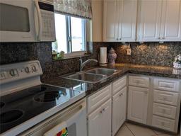 Picture of 1833 Sunny Drive Unit E-33, Bradenton, FL 34207
