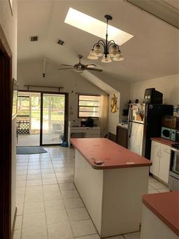 Picture of 127 Melrose Landing Drive, Hawthorne, FL 32640