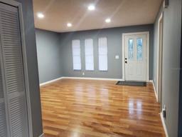 Picture of 16 N Lancelot Avenue, Orlando, FL 32835