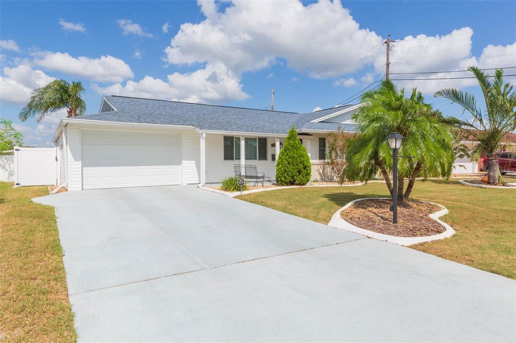 Picture of 907 La Jolla Avenue, Sun City Center, FL 33573