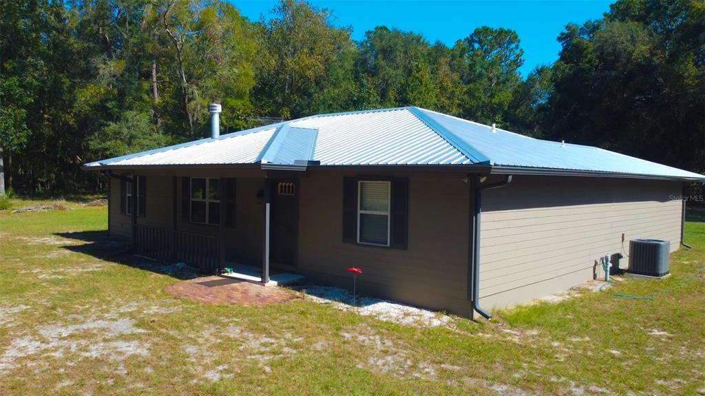 Picture of 112 Sadie Lane, Florahome, FL 32140