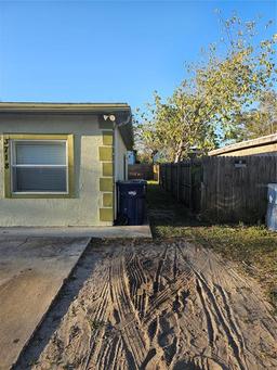 Picture of 3718 E Henry Avenue, Tampa, FL 33610