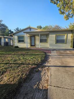 Picture of 3718 E Henry Avenue, Tampa, FL 33610