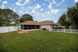 Picture of 10291 SE 42Nd Terrace, Belleview, FL 34420