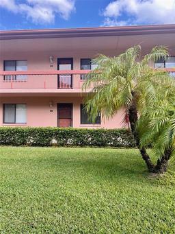 Picture of 143 Lakeside Drive Unit 143, Oldsmar, FL 34677