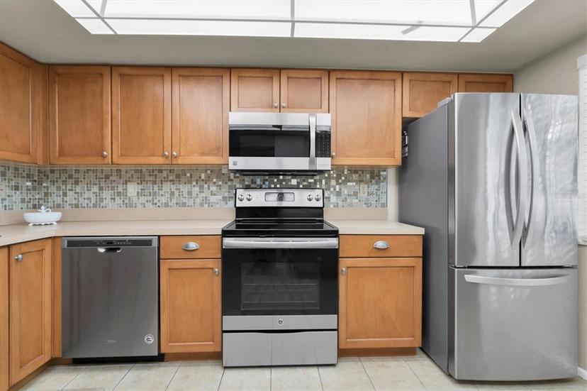 Picture of 11311 Dollar Lake Drive Unit 6, Port Richey FL 34668