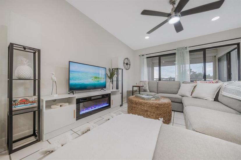 Picture of 6372 Palma Del Mar Boulevard S Unit 320, St Petersburg FL 33715