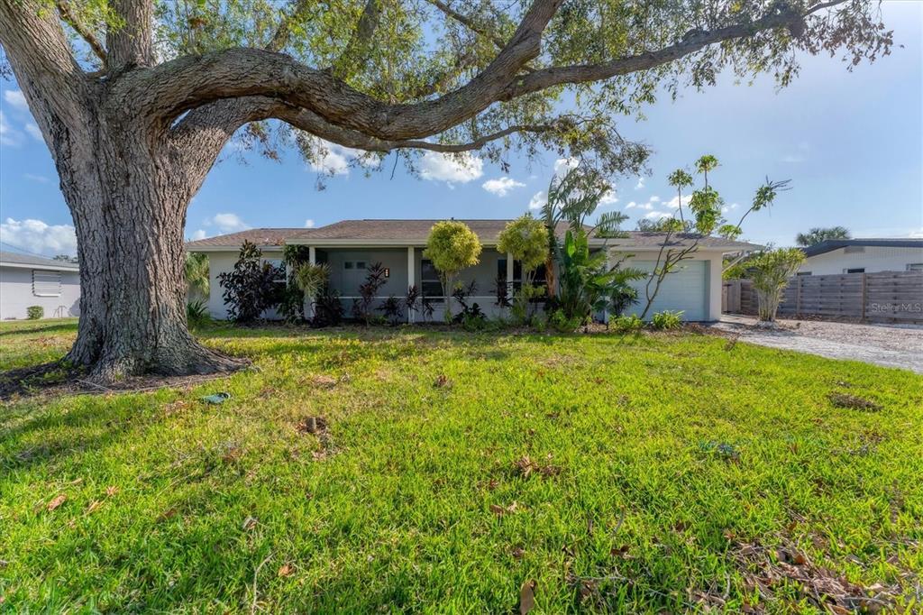 Picture of 2420 Sunnyside Street, Sarasota, FL 34239
