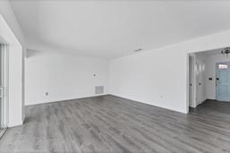 Picture of 2420 Sunnyside Street, Sarasota, FL 34239