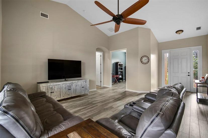 Picture of 409 147Th Court Ne, Bradenton FL 34212