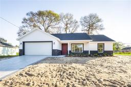 Picture of 13050 NE 7Th Loop, Silver Springs, FL 34488