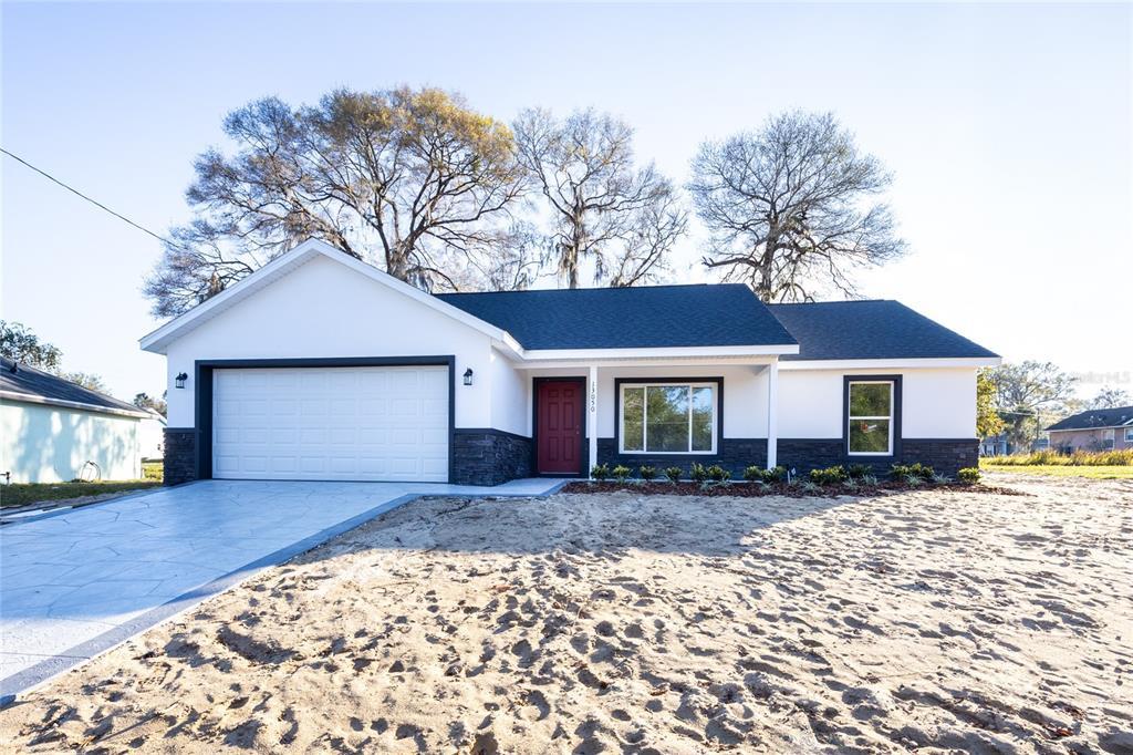 Picture of 13050 NE 7Th Loop, Silver Springs, FL 34488