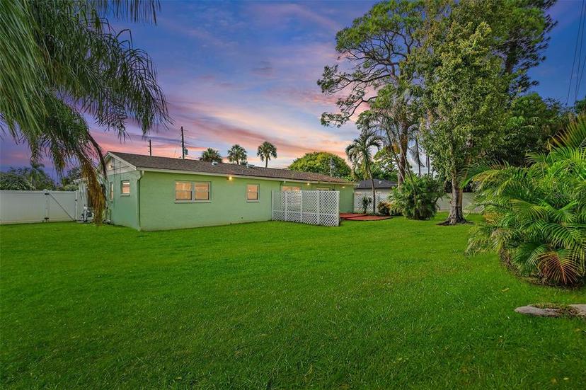 Picture of 3887 50Th Avenue S, St Petersburg FL 33711