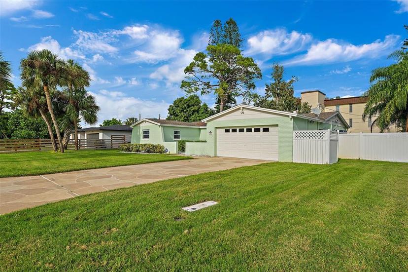 Picture of 3887 50Th Avenue S, St Petersburg FL 33711