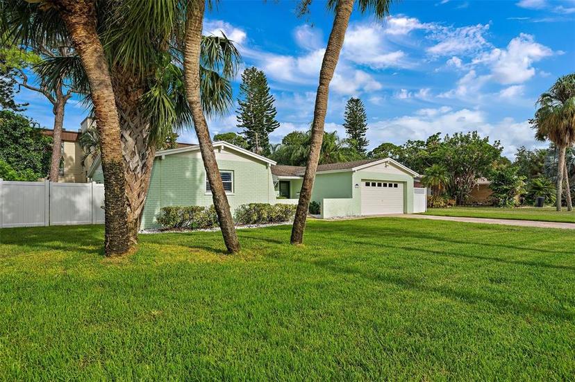 Picture of 3887 50Th Avenue S, St Petersburg FL 33711