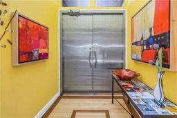 Picture of 838 Monterey Boulevard Ne, St Petersburg, FL 33704