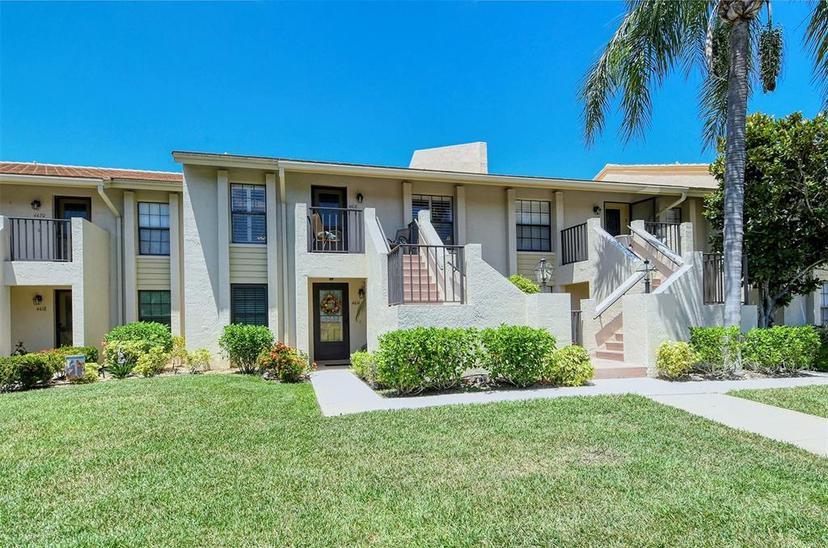 Picture of 4416 Weybridge Unit 90, Sarasota FL 34235