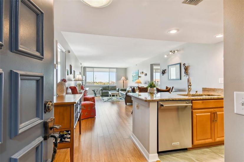 Picture of 6372 Palma Del Mar Boulevard S Unit 605, St Petersburg FL 33715