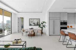 Picture of 1581 Gulf Of Mexico Drive Unit 407, Longboat Key, FL 34228