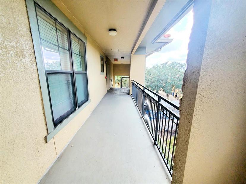Picture of 910 Charo Parkway Unit 332, Davenport FL 33897