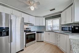 Picture of 529 Cervina Drive S, Venice, FL 34285