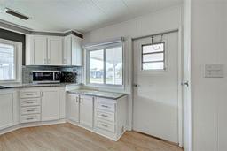 Picture of 529 Cervina Drive S, Venice, FL 34285