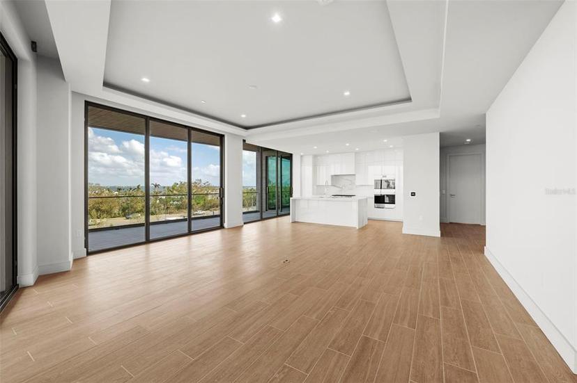 Picture of 1591 Gulf Of Mexico Drive Unit 413, Longboat Key FL 34228