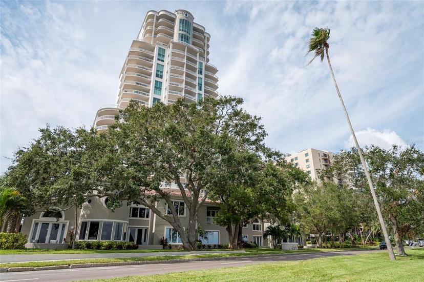 Picture of 3507 Bayshore Boulevard Unit 1003, Tampa FL 33629