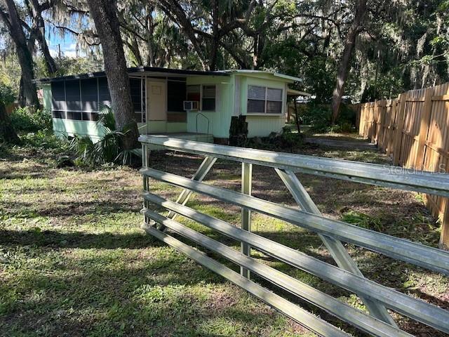 Picture of 2378 Cr 412, Lake Panasoffkee, FL 33538