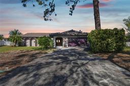 Picture of 5181 Horseshoe Place Ne, St Petersburg, FL 33703