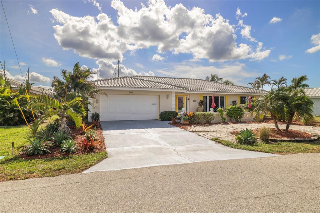 Picture of 2807 Coral Way, Punta Gorda, FL 33950