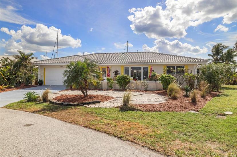 Picture of 2807 Coral Way, Punta Gorda FL 33950