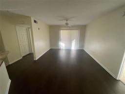 Picture of 12524 Crest Springs Ln # 1211, Orlando, FL 32828