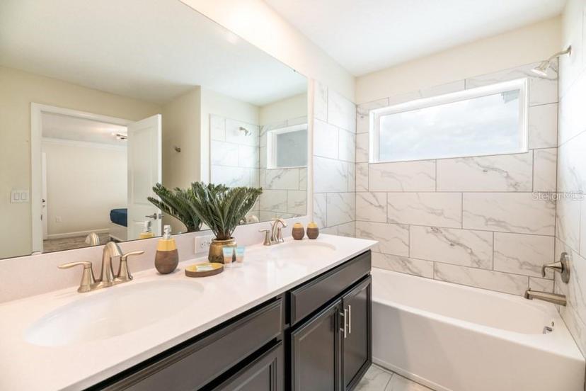 Picture of 1212 Challenge Drive, Davenport FL 33896