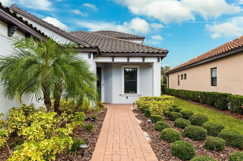 Picture of 8520 Grand Alberato Road, Tampa FL 33647