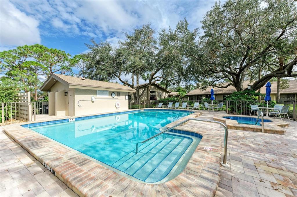 Picture of 5669 Pipers Waite Unit 38, Sarasota, FL 34235