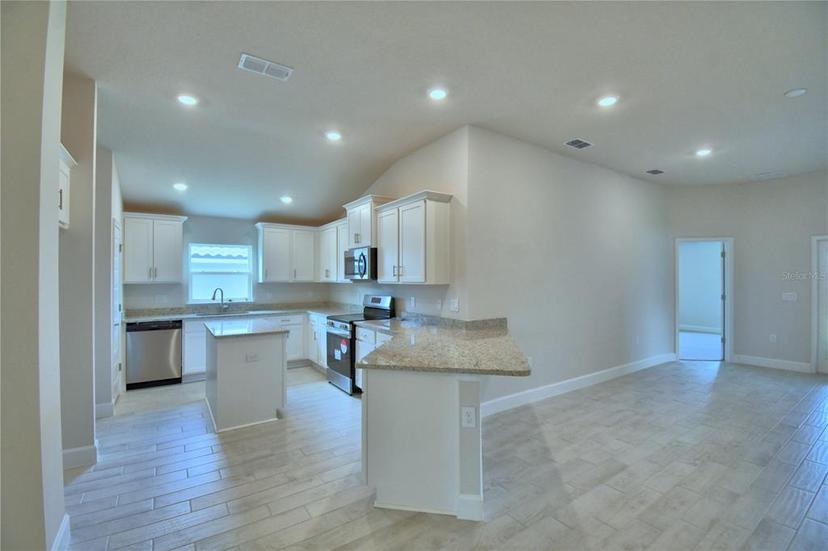 Picture of 4700 Grandview Glen Drive, Auburndale FL 33823