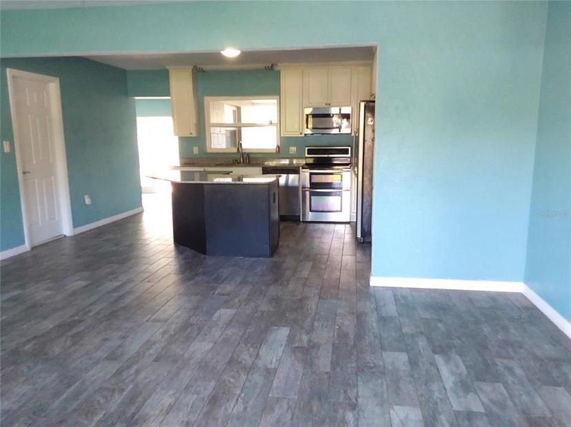 Picture of 8528 Iris Avenue, Seminole FL 33777