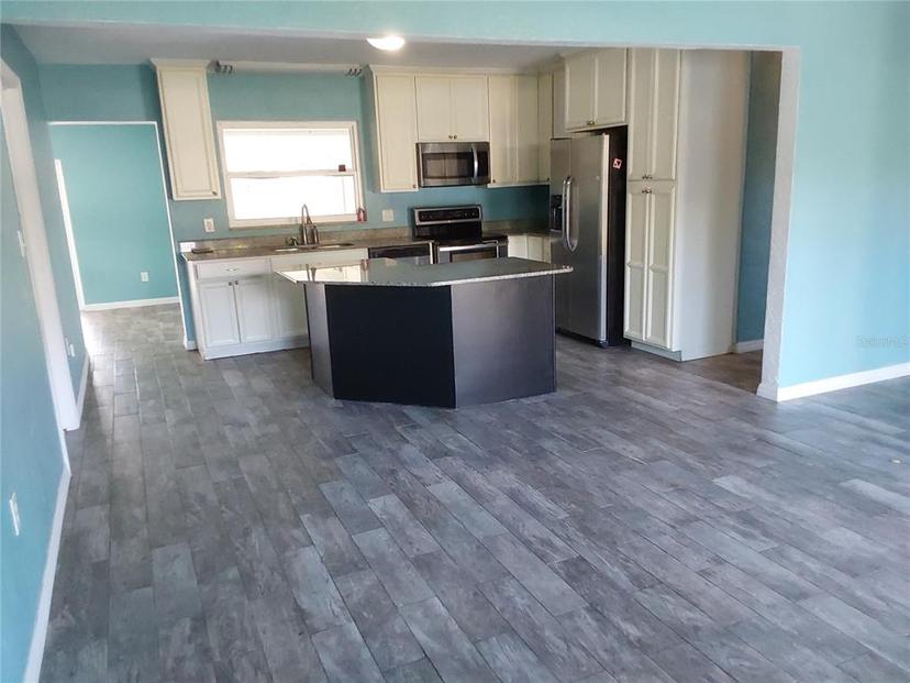 Picture of 8528 Iris Avenue, Seminole FL 33777
