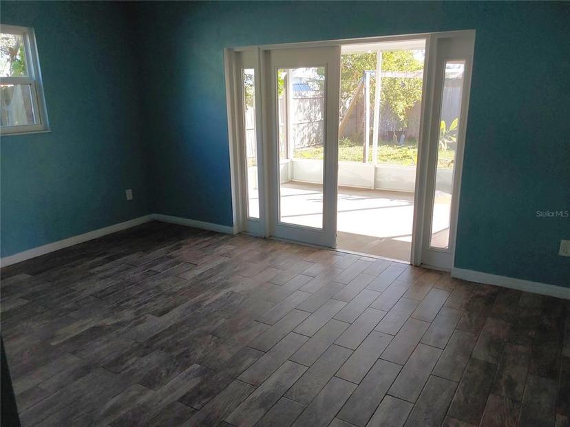 Picture of 8528 Iris Avenue, Seminole FL 33777