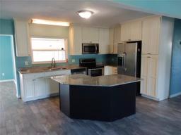 Picture of 8528 Iris Avenue, Seminole, FL 33777