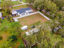 Picture of 8039 S Meadowview Circle, Tampa, FL 33625
