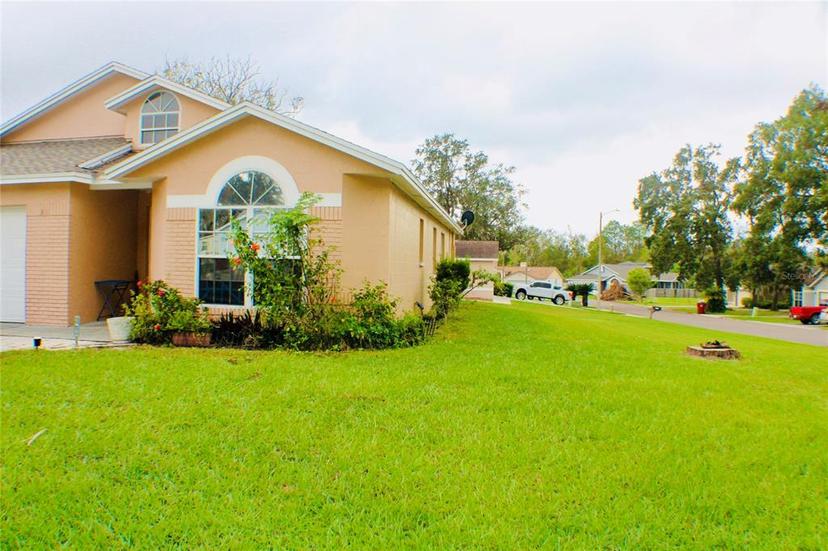 Picture of 311 Sugar Creek Drive, Plant City FL 33563