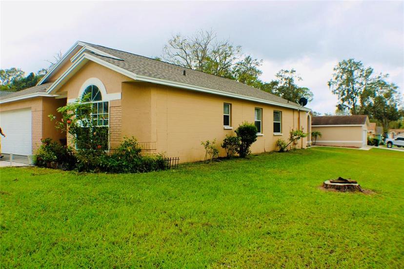 Picture of 311 Sugar Creek Drive, Plant City FL 33563
