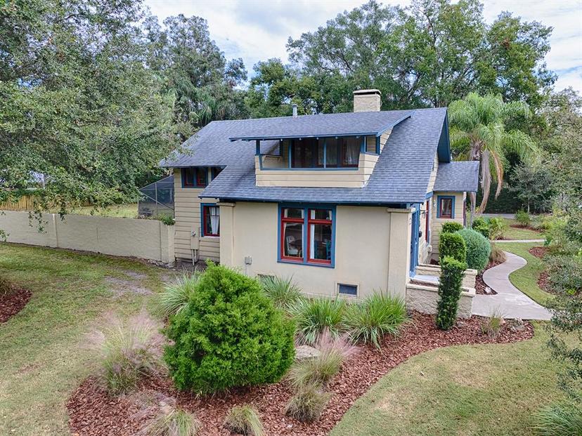 Picture of 351 W 10Th Avenue, Mount Dora FL 32757