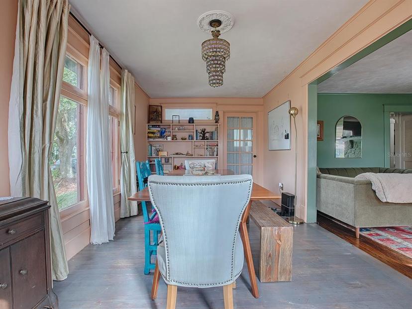 Picture of 351 W 10Th Avenue, Mount Dora FL 32757